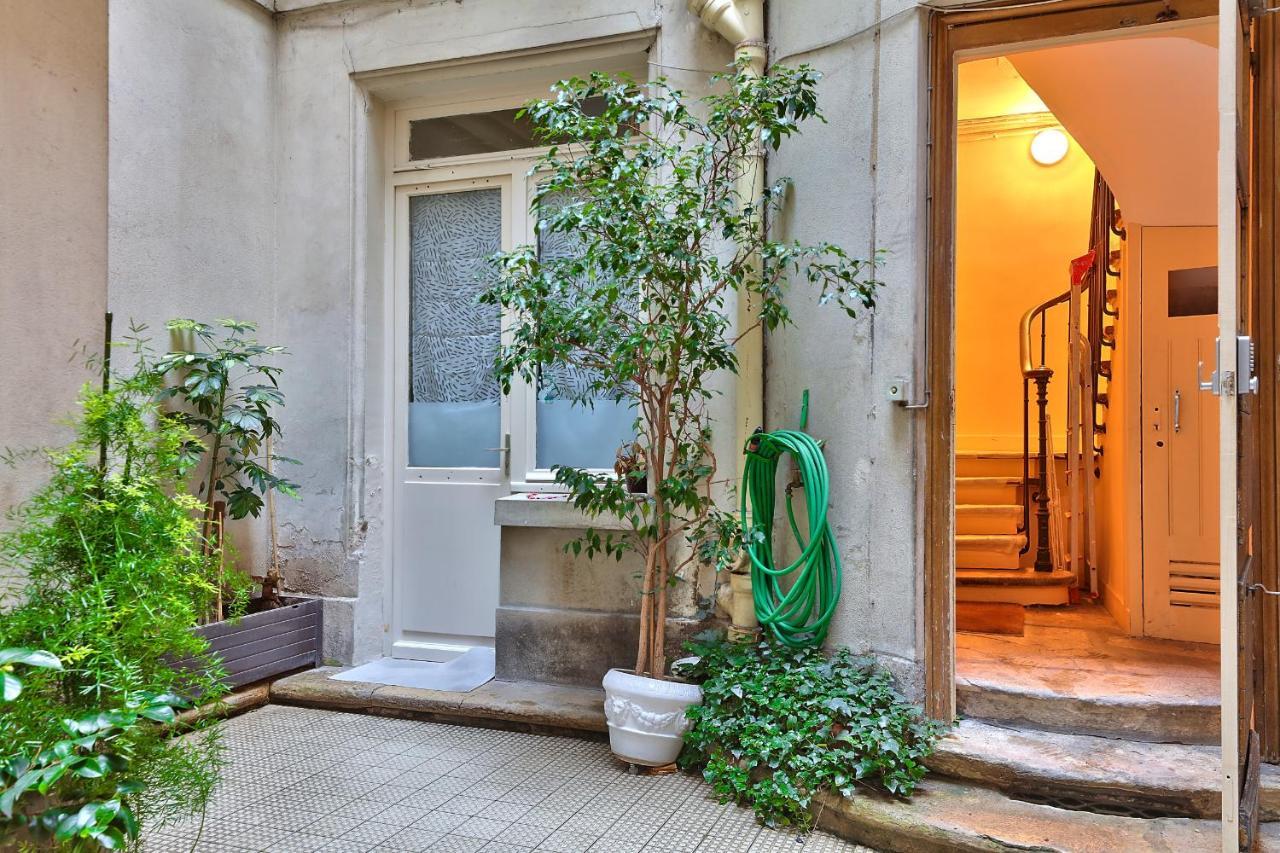112 - Urban Atelier Saint Michel Apartment Paris Ngoại thất bức ảnh
